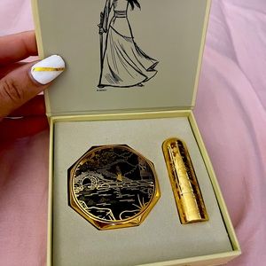 Besame mulan compact